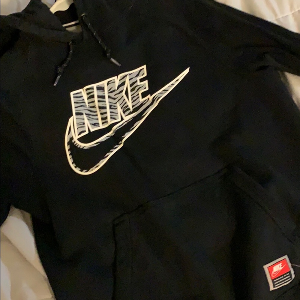 Black nike hoodie